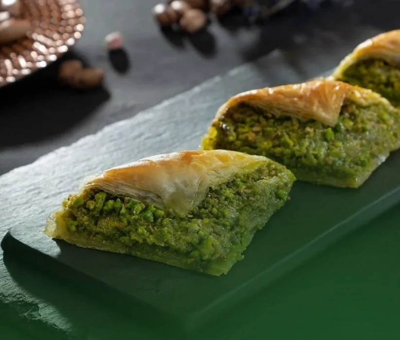 GÜLNARE Baklava